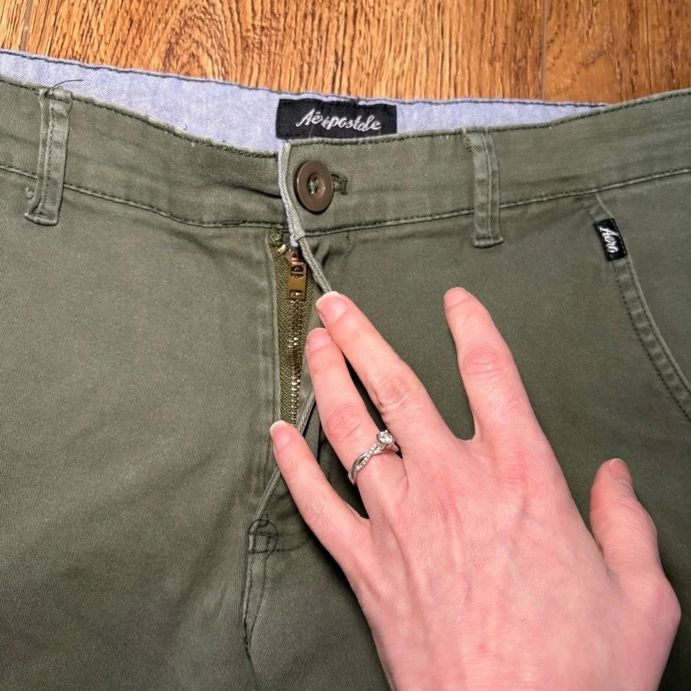 Aeropostale Mens Olive‎ Green Chino Shorts Size 32 Stretch Flat Front Casual